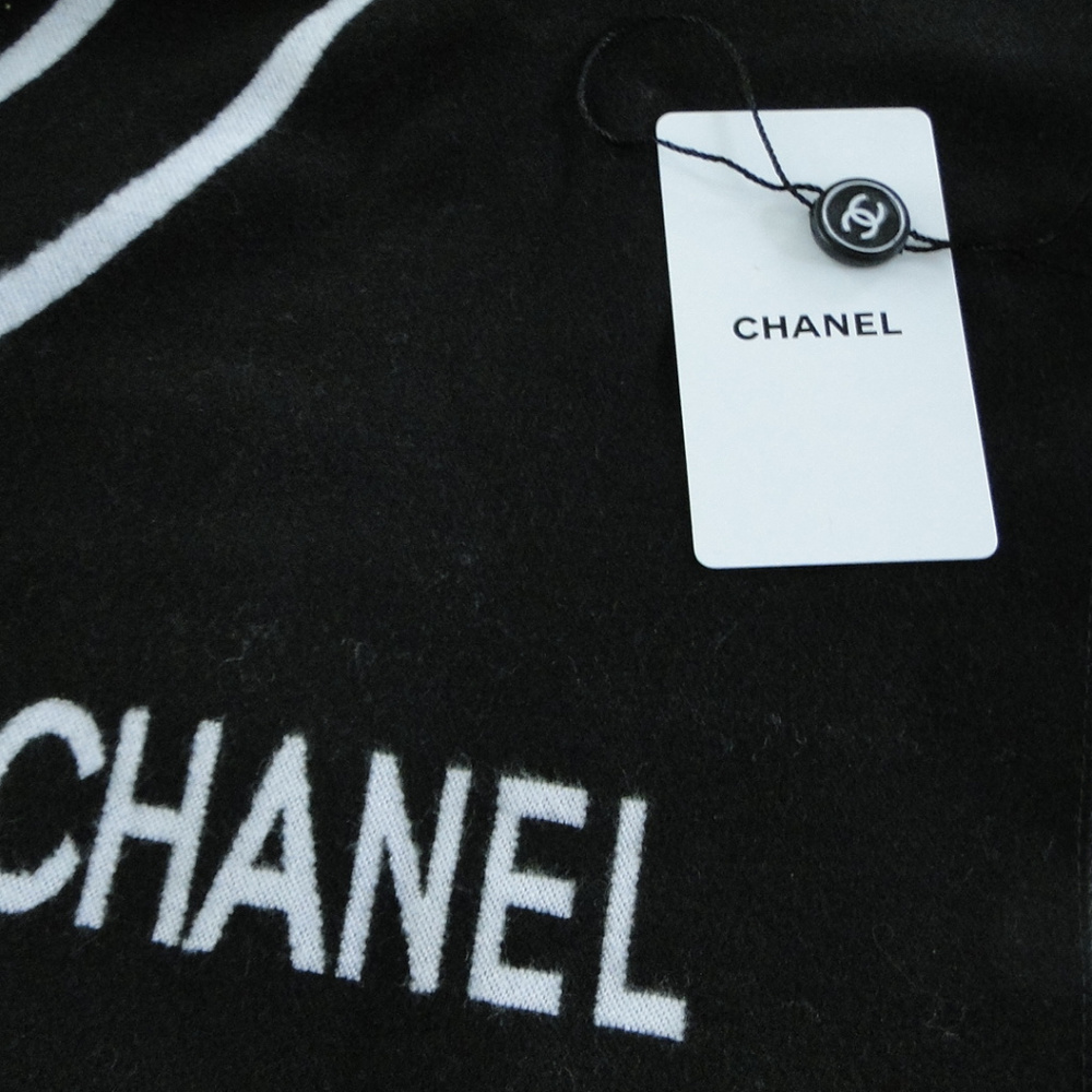 CHANEL SILK & CASHMERE SCARF